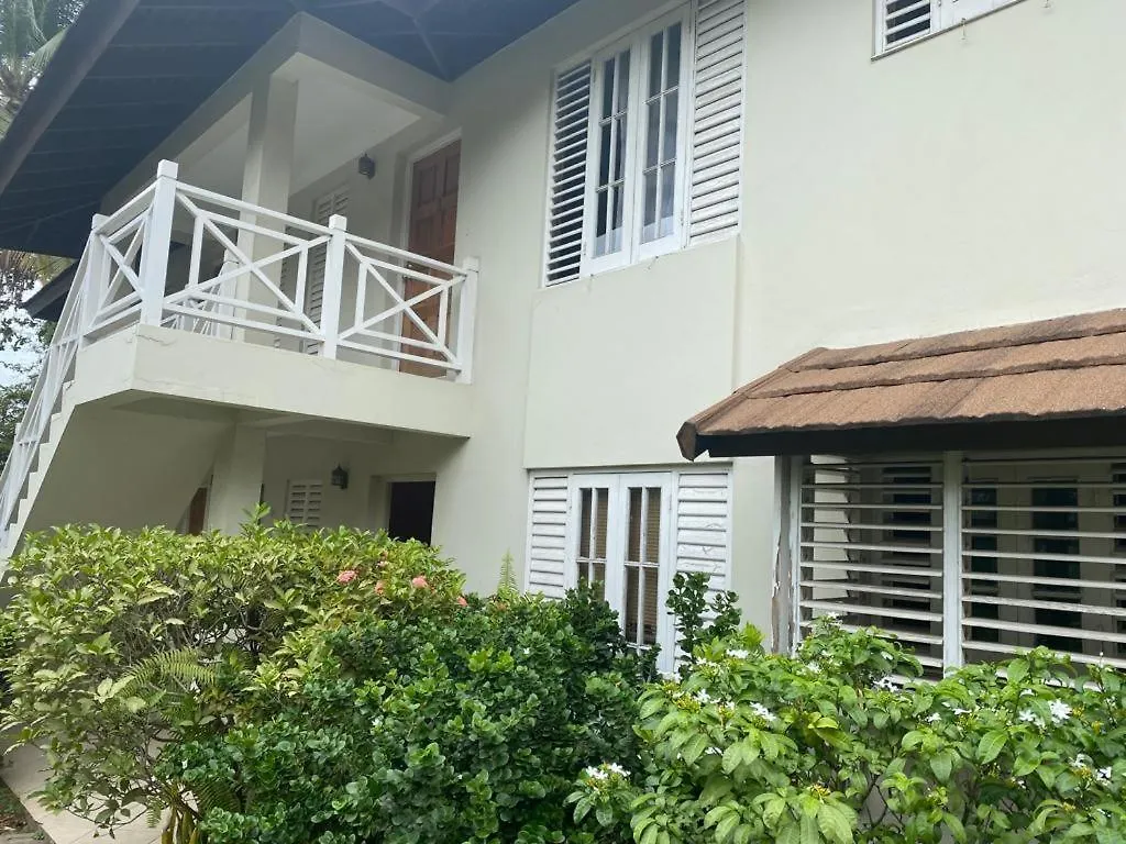 Finest Accommodation Renfrew Place 1 Bedroom Apt # 42 New Kgn 4--12 Renfrew Rd Kingston 0*,  Jamaica