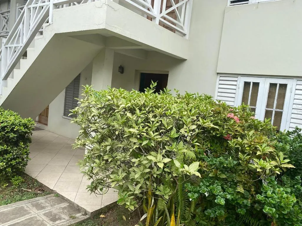 Finest Accommodation Renfrew Place 1 Bedroom Apt # 42 New Kgn 4--12 Renfrew Rd Kingston 0*,