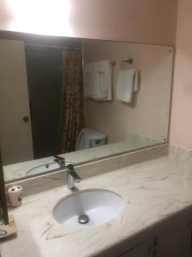Apartment Finest Accommodation Renfrew Place 1 Bedroom Apt # 42 New Kgn 4--12 Renfrew Rd Kingston