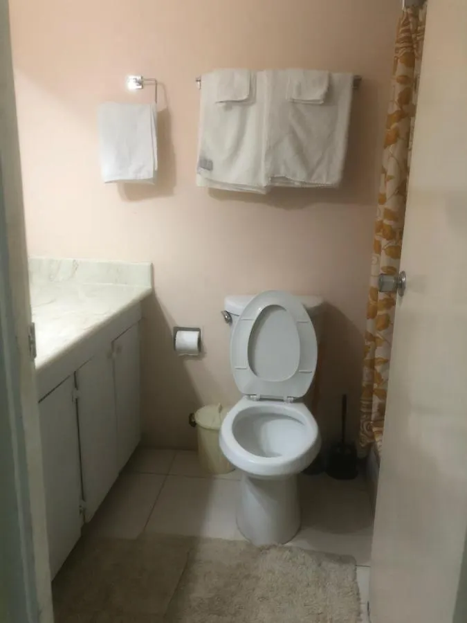 Finest Accommodation Renfrew Place 1 Bedroom Apt # 42 New Kgn 4--12 Renfrew Rd Kingston