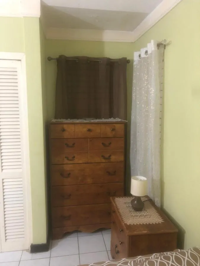Finest Accommodation Renfrew Place 1 Bedroom Apt # 42 New Kgn 4--12 Renfrew Rd Kingston 0*,  Jamaica